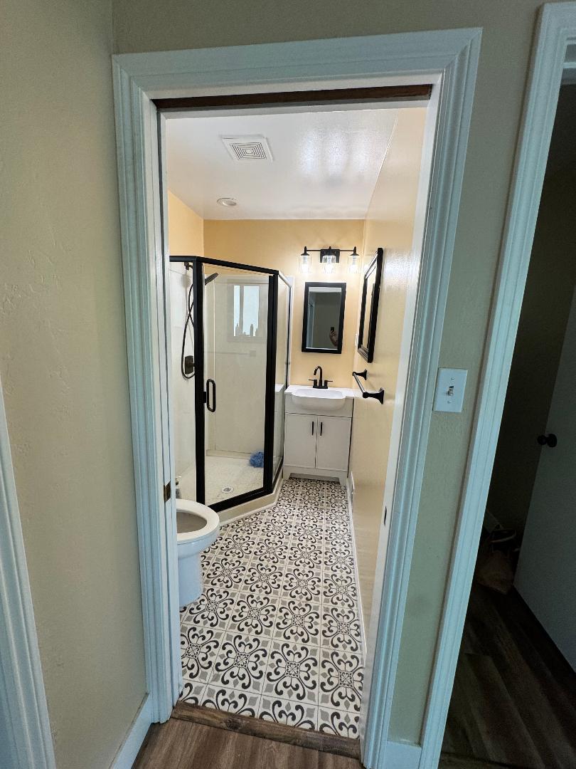 Master Bath - 56 Glenaire Dr