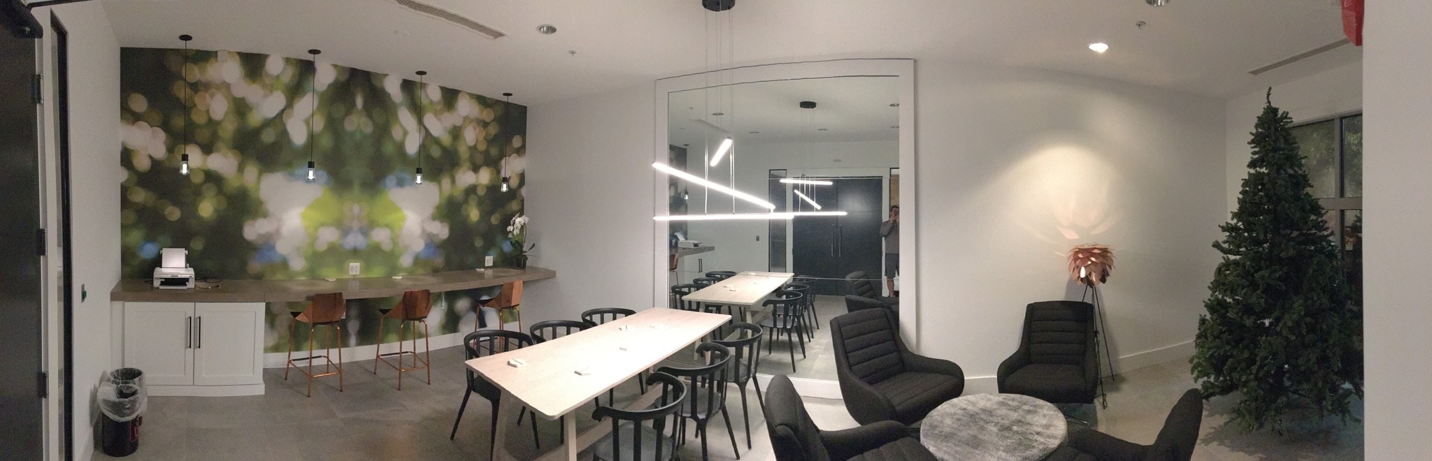 Lounge - 1800 Wilson Blvd