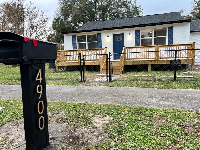 Building Photo - 4900 Grand Ave