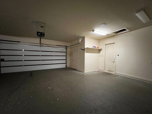 Building Photo - Brown Rd 3702 E