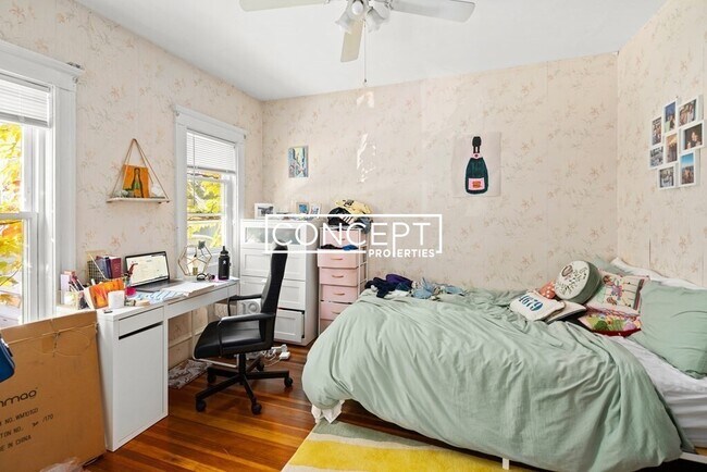 Building Photo - 15 Teele Ave