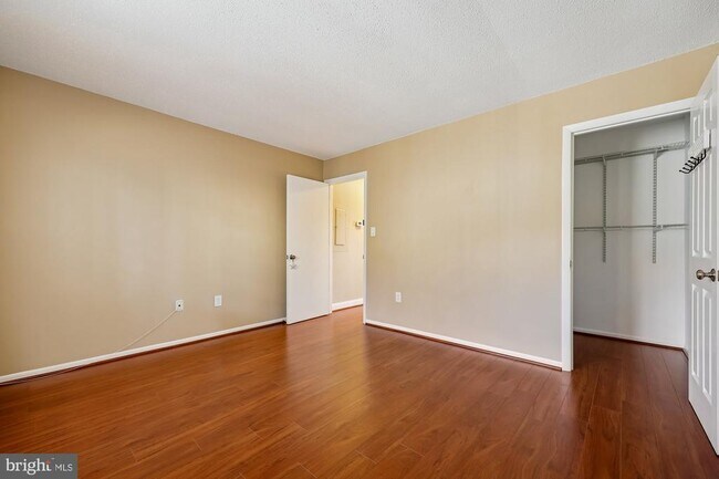 Building Photo - 11407 Herefordshire Way