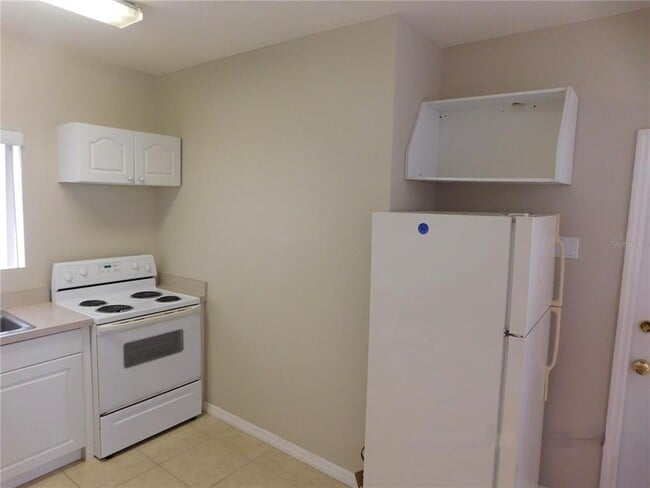 Building Photo - 627 Orchid Dr