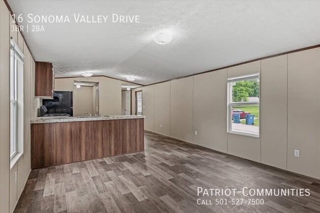 Building Photo - 16 Sonoma Dr
