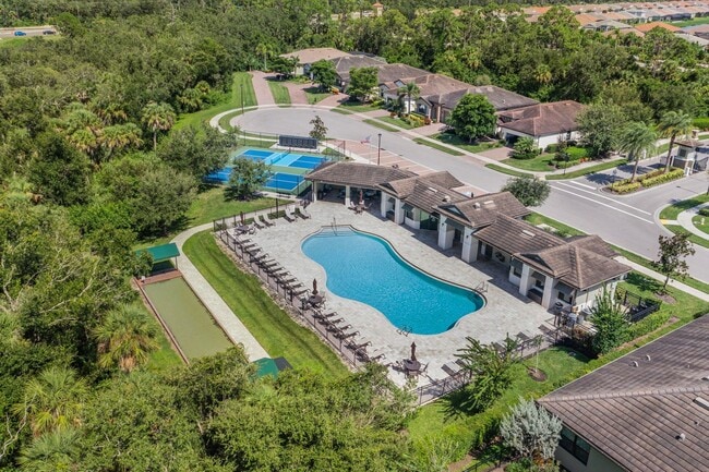 Building Photo - Annual Unfurnished 2 Bedroom 2 Bathroom with a Den located in the Preserve at the West Villages!