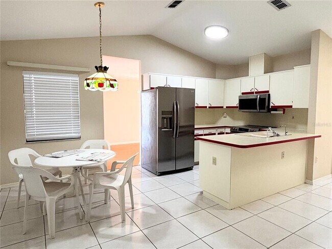 Building Photo - 1503 Overland Dr