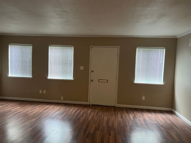 Building Photo - Coming Soon, Beautiful Rancho Cordova Cond...