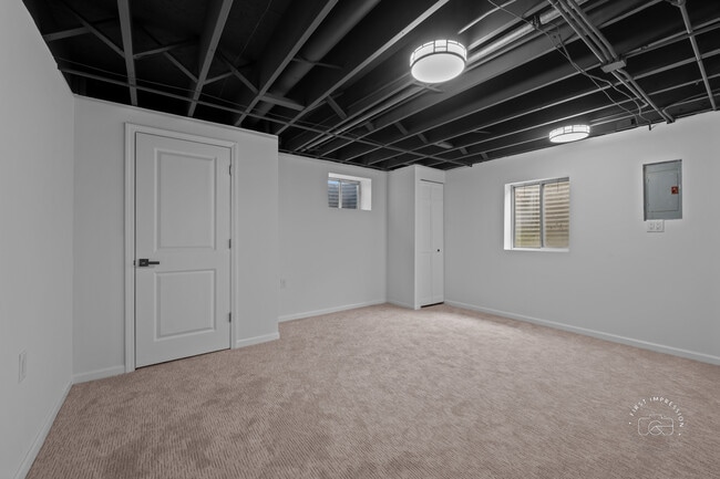 Building Photo - 2735 Springdale Cir