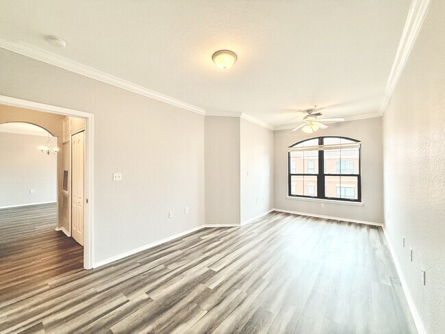 Building Photo - 2725 Via Cipriani