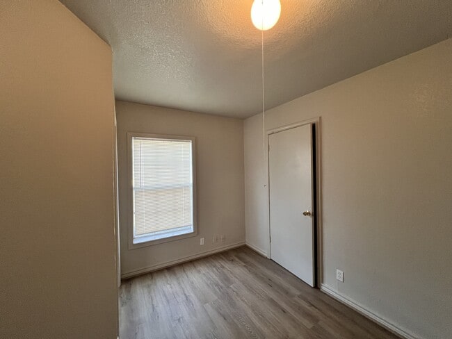 Building Photo - 409 W Avenue H