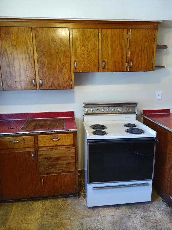 Building Photo - 109 Guy Park Ave