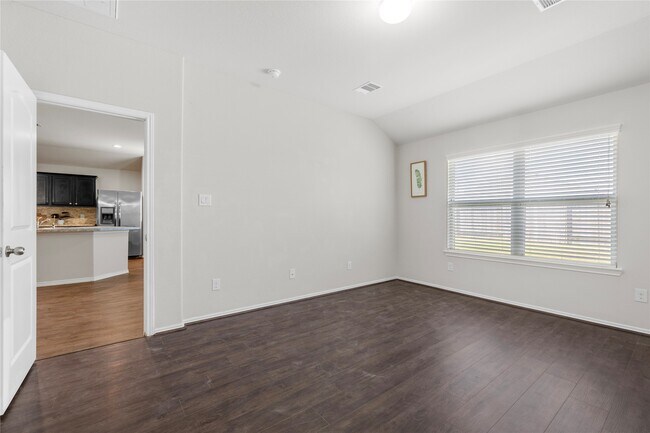 Building Photo - 5423 Dovetail Arbor Trace