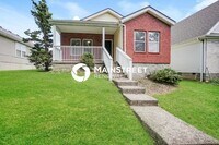 Building Photo - 3 Bedroom Pet-Friendly Home in LOUISVILLE, KY with Main Street Renewal