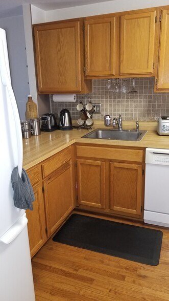 Kitchen - 11956 Hollowwind Ct