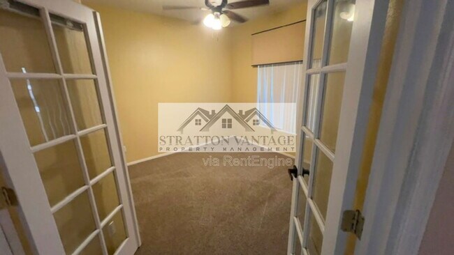 Building Photo - 1351 N Pleasant Dr