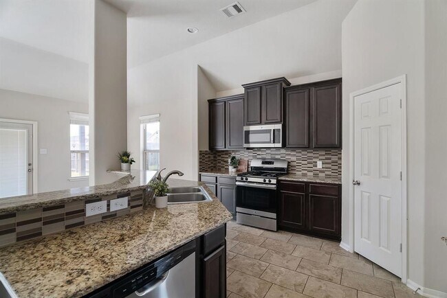 Building Photo - 18543 Gardens End Ln