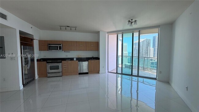 Building Photo - 350 S Miami Ave