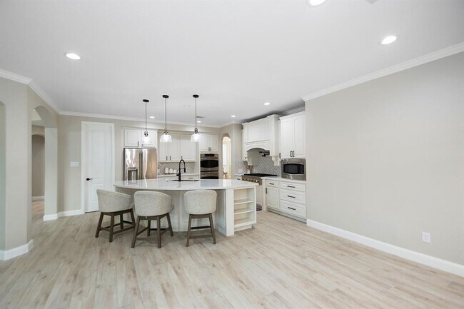 Building Photo - 1000 Bolivar Point Ln