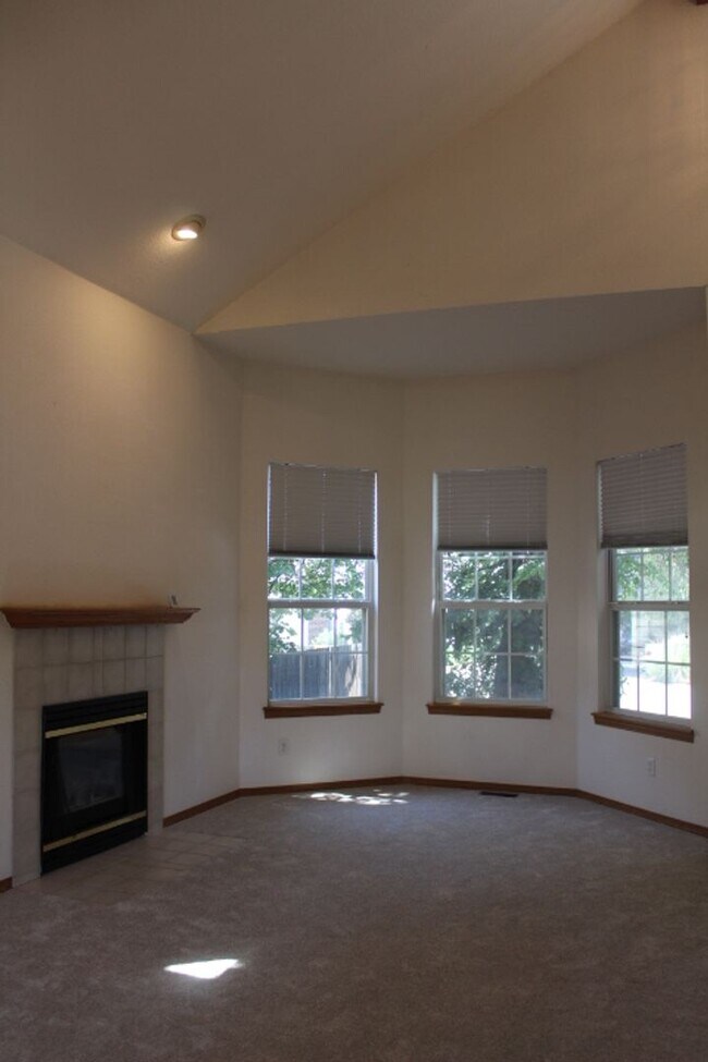 Building Photo - Arvada Home near Standley Lake with 4 BR/4 BA!