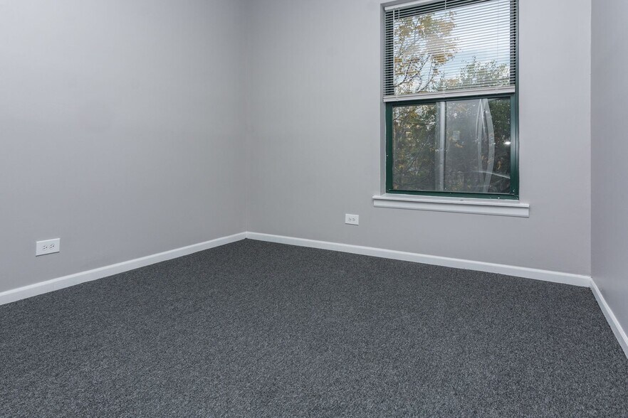 Building Photo - 6137 S Indiana Ave