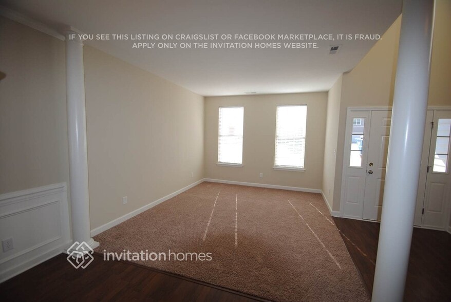 Building Photo - 20 W Smoketree Ct
