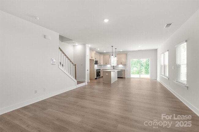 Building Photo - 2823 Coronet Way
