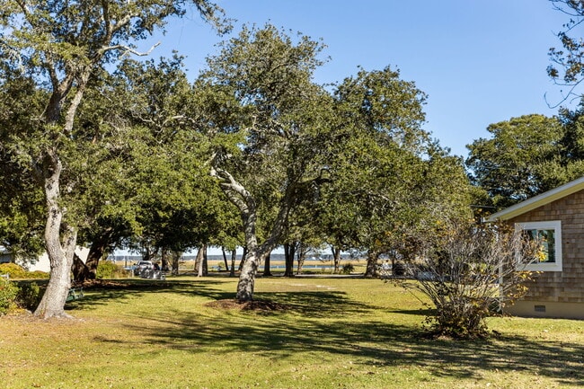 Building Photo - 182 Lewistown Rd