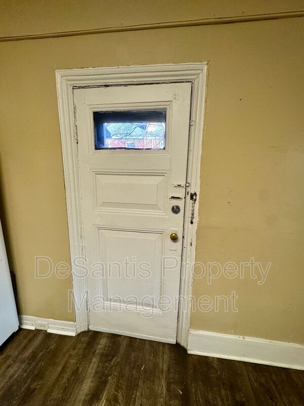 Building Photo - 1815 Locust St