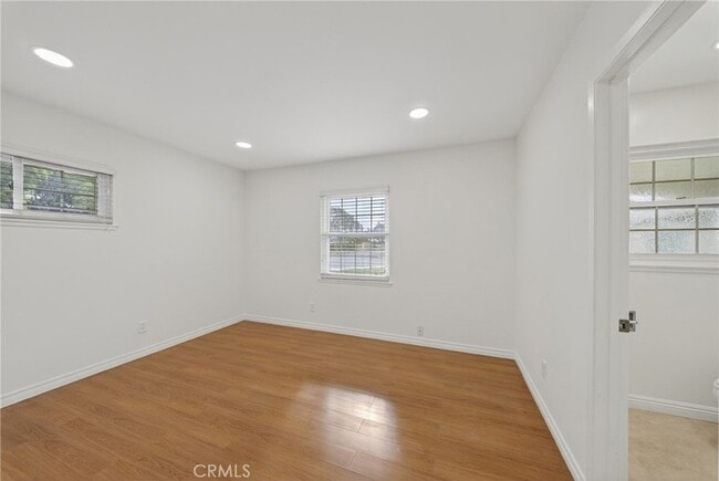 Building Photo - 4201 Franklin Ave