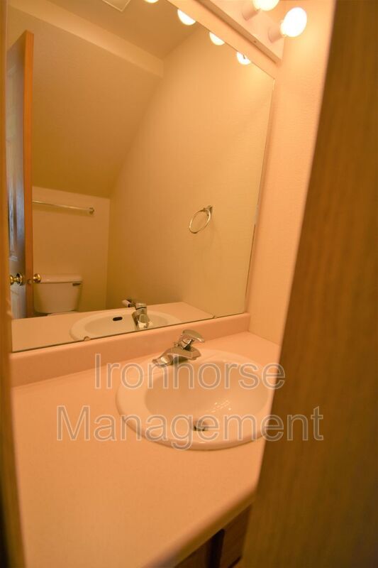 Building Photo - 2411 Wheeler Dr