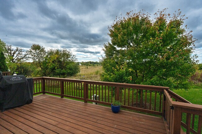 Building Photo - 2930 Glacier Way