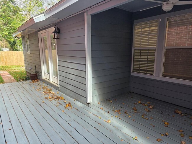 Building Photo - 5632 Bentley Ct