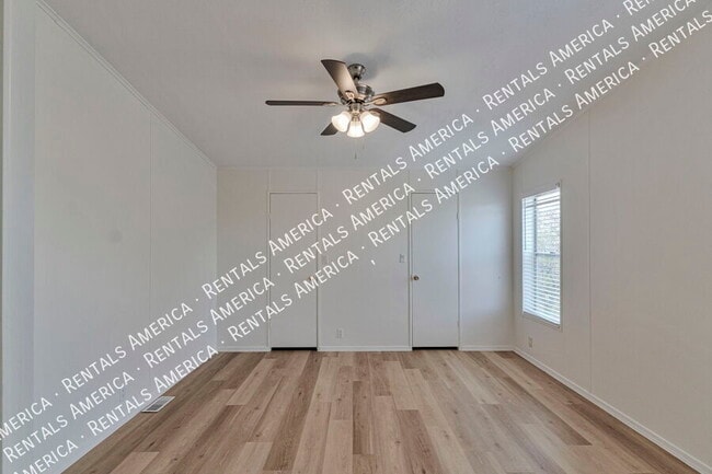 Building Photo - 11140 W Windchime Dr