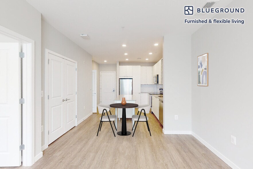 Building Photo - 12503 Ardennes Ave