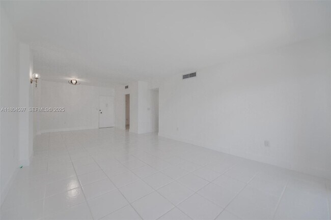 Building Photo - 1980 S Ocean Dr