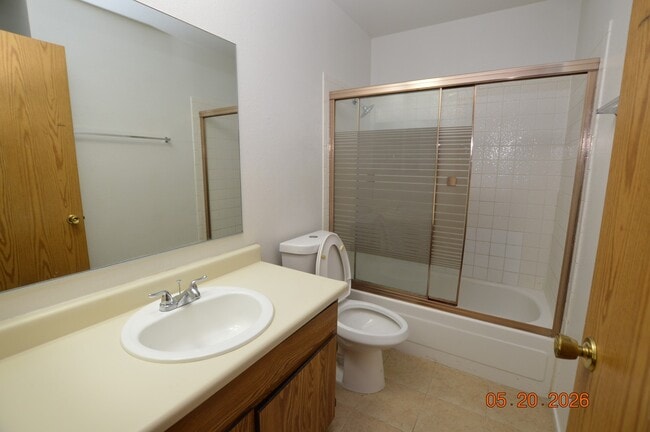 Building Photo - 3555 S Arville St