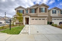 Building Photo - Brand new-4 bedroom, loft, 3 bathroom - Li...