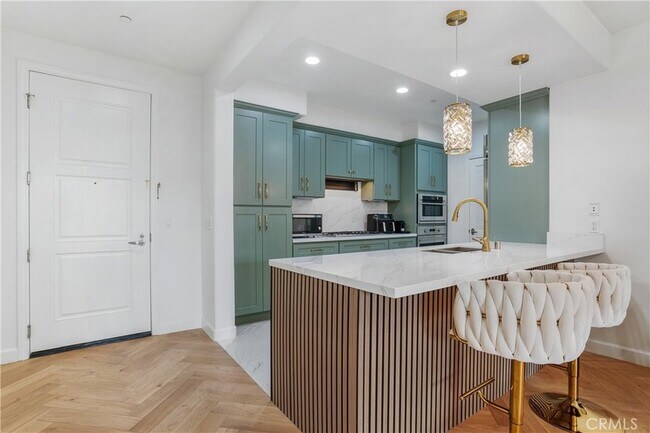 Building Photo - 468 Caruso Ave