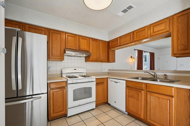 Building Photo - 9413 Quail Meadow Dr