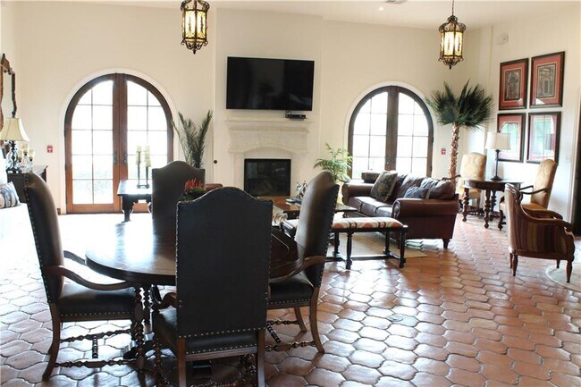 Building Photo - 9308 Villa Norte Dr