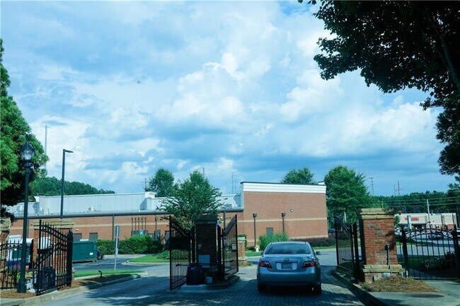 Building Photo - 314 Barbados Ln