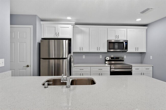 Building Photo - 12909 Star Country Ln