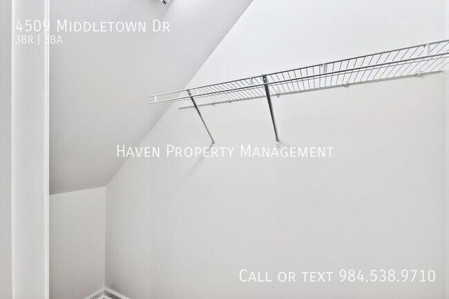 Building Photo - 4509 Middletown Dr