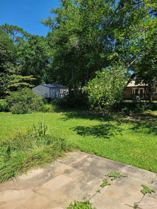 Building Photo - 5560 Hibiscus Rd