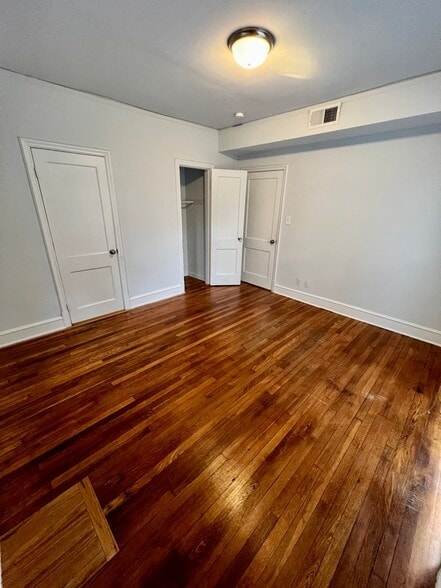 Interior Photo - 1106 West Franklin St