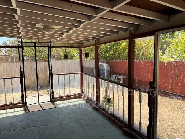 Building Photo - 15004 Antique Finish Dr