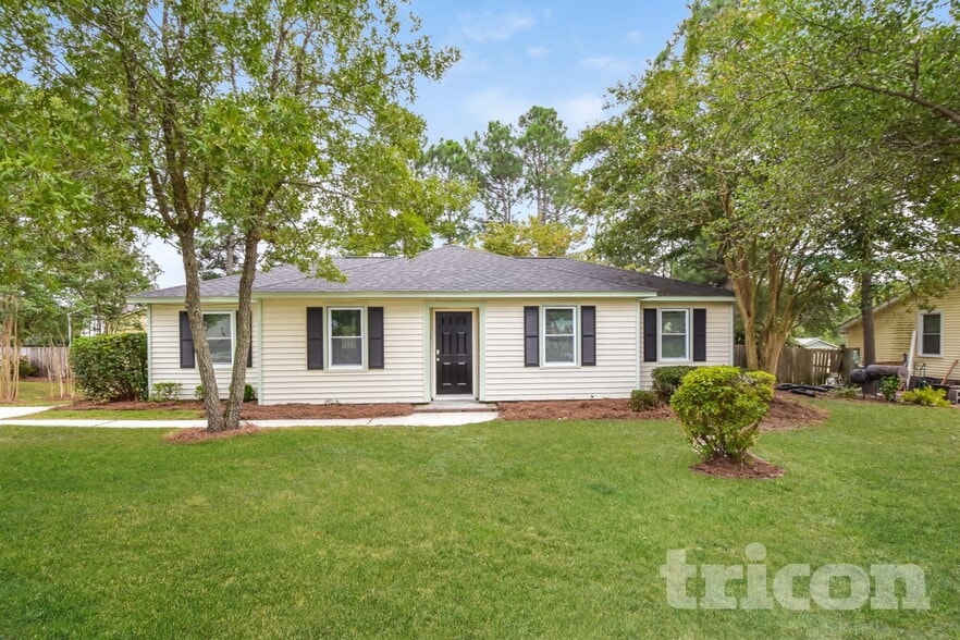 Primary Photo - 424 Westridge Rd