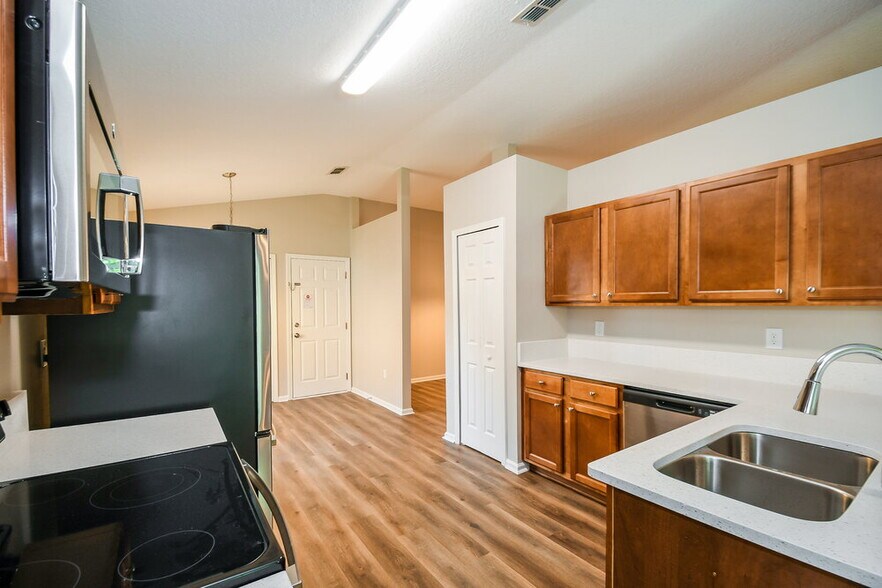 Building Photo - 10267 Normanwood Ct