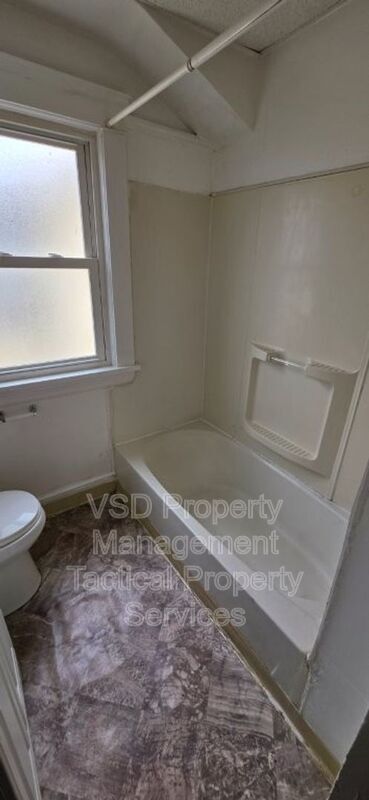 Building Photo - 12819 Edmonton Ave