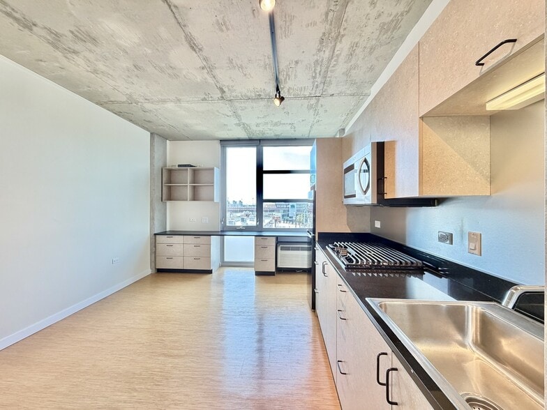 Building Photo - 1515 N Fremont St